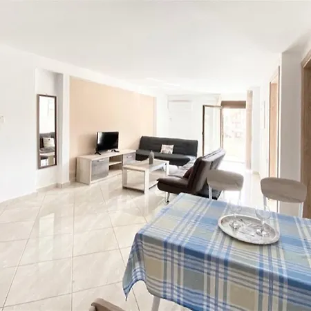 아파트 Afitos Guest House *