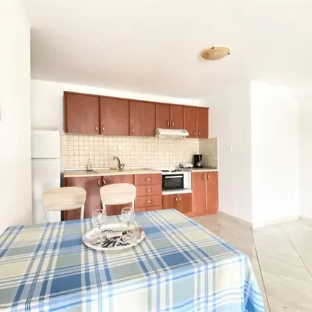 شقة Afitos Guest House *