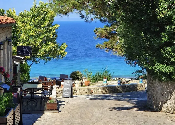 Daire Afitos Guest House