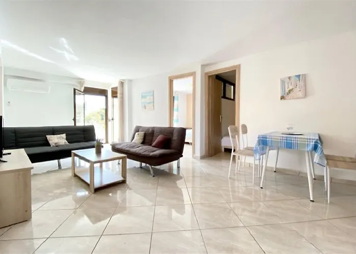 Afitos Guest House *